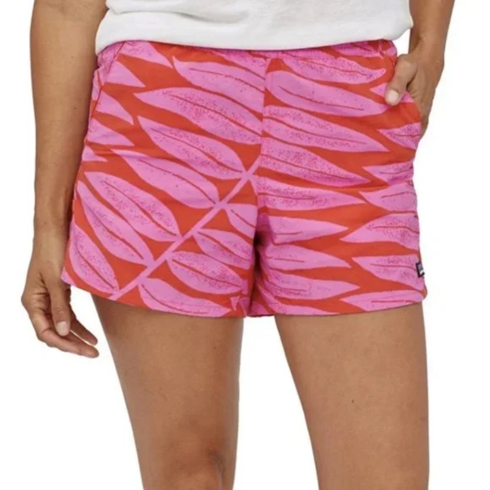 Patagonia Baggies in Catalan Coral